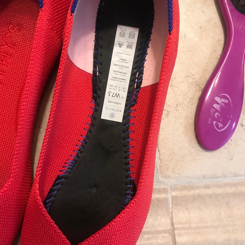 EUC rothys Ruby size 7.5